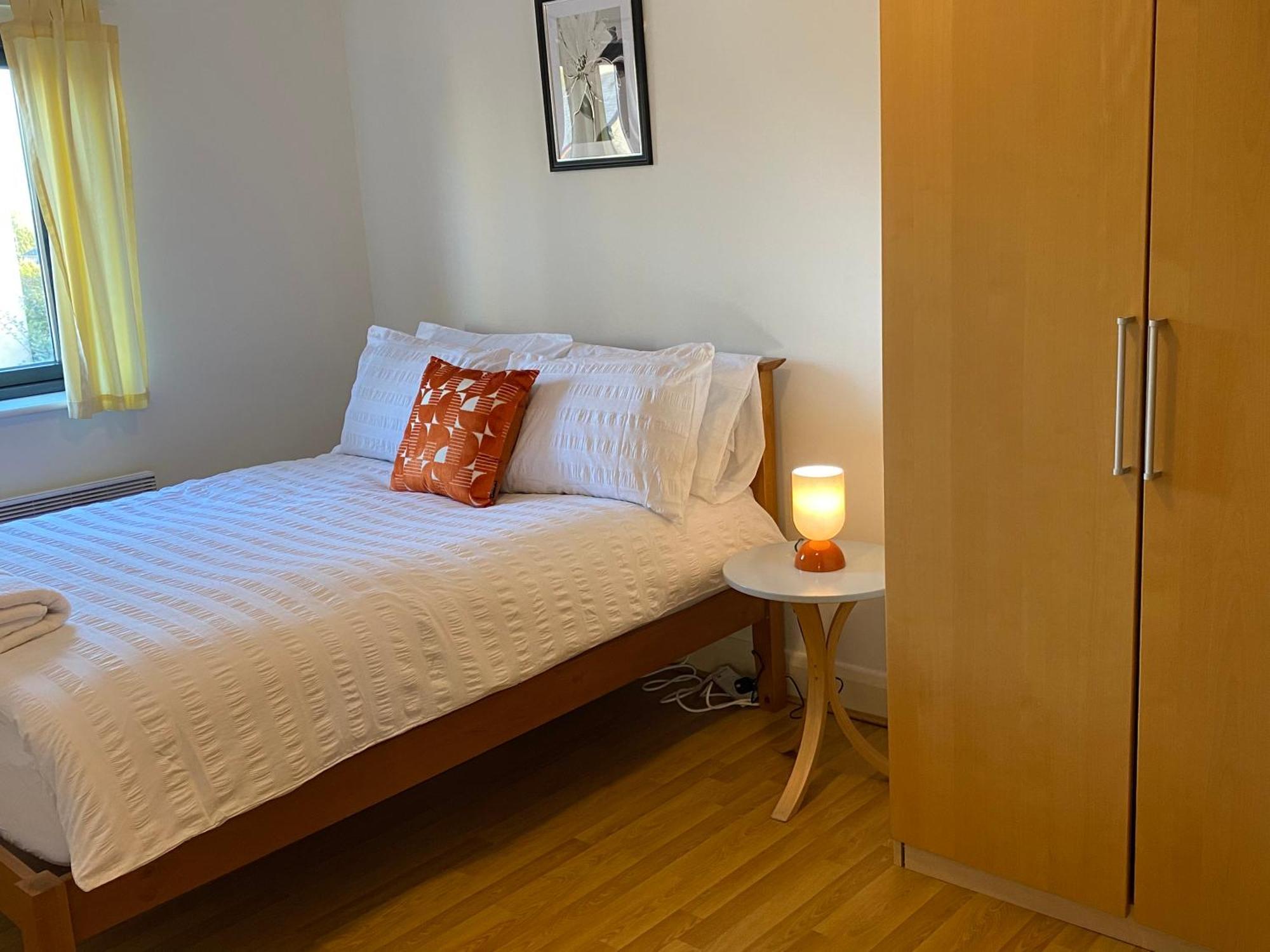 Parkcentral Centre - Near Chinatown - Private Gated Free Parking