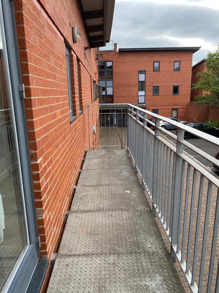 Parkcentral Centre - Near Chinatown - Private Gated Free Parking Birmingham