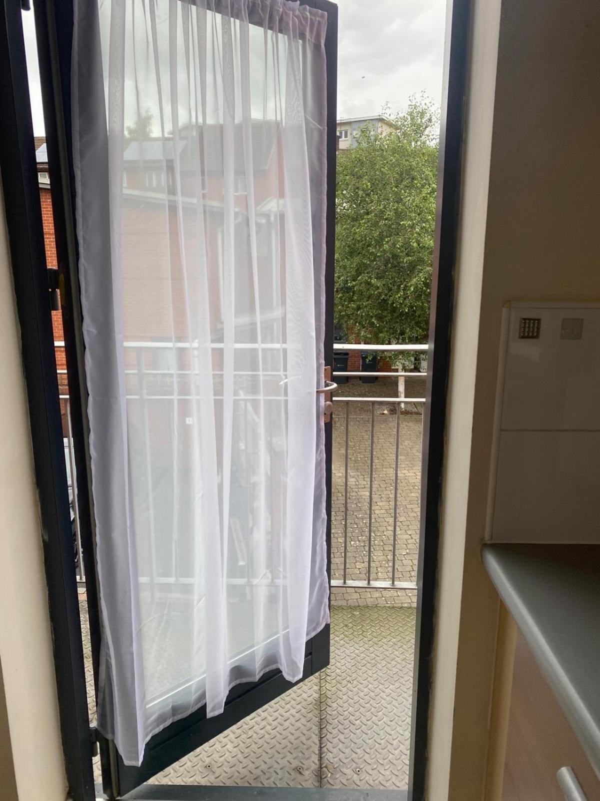 Apartment Parkcentral Centre - Near Chinatown - Private Gated Free Parking